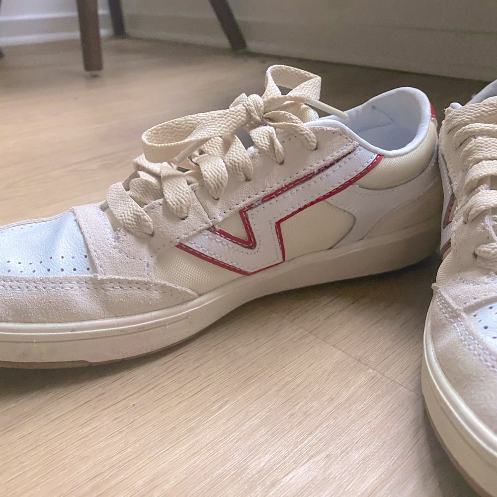 VANS Serio Collection, Size 8.5 W
